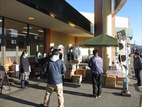 開店前の打ち合わせ 開店前の打ち合わせ