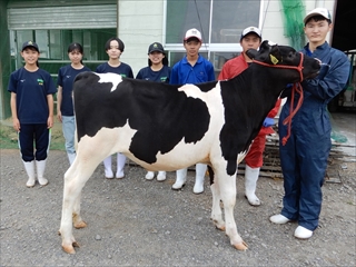 生徒と記念撮影