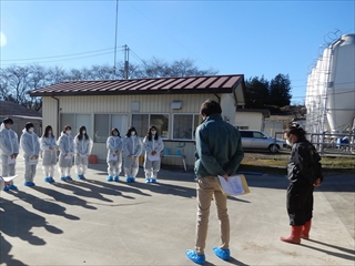 東日本くみあい飼料の見学１